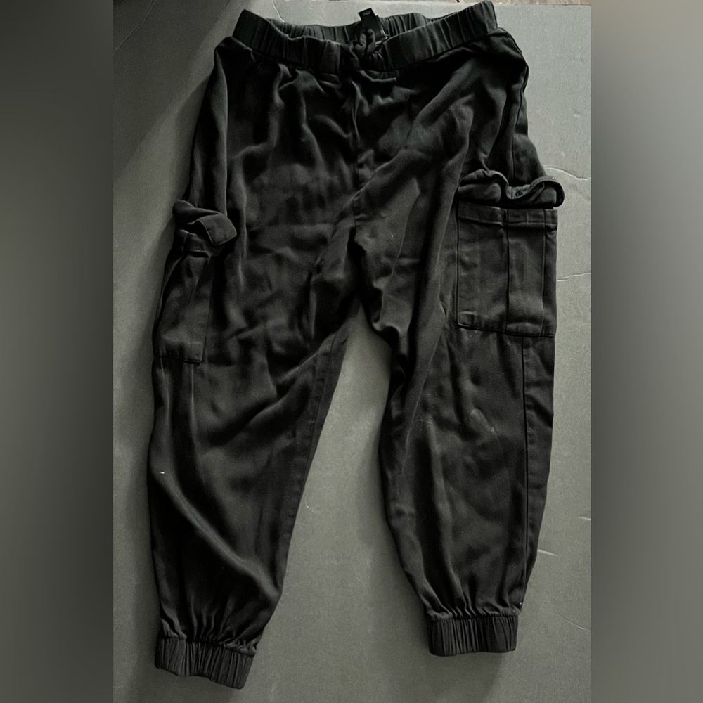 Black joggers girls size 7/8 M art class